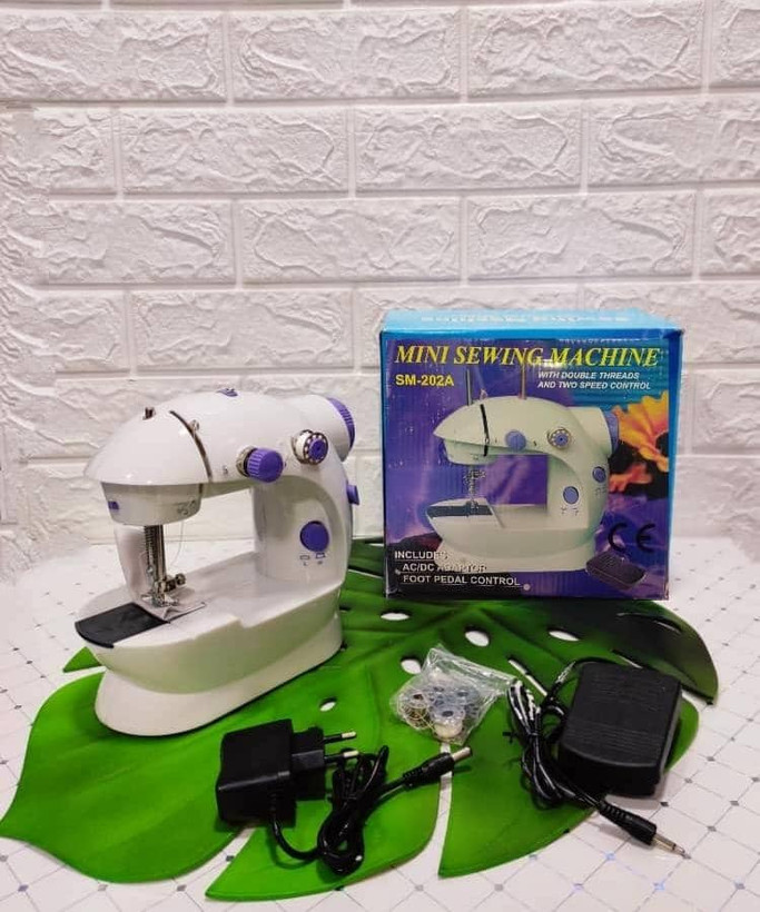 خرید مینی چرخ خیاطی برقی و باطری خور